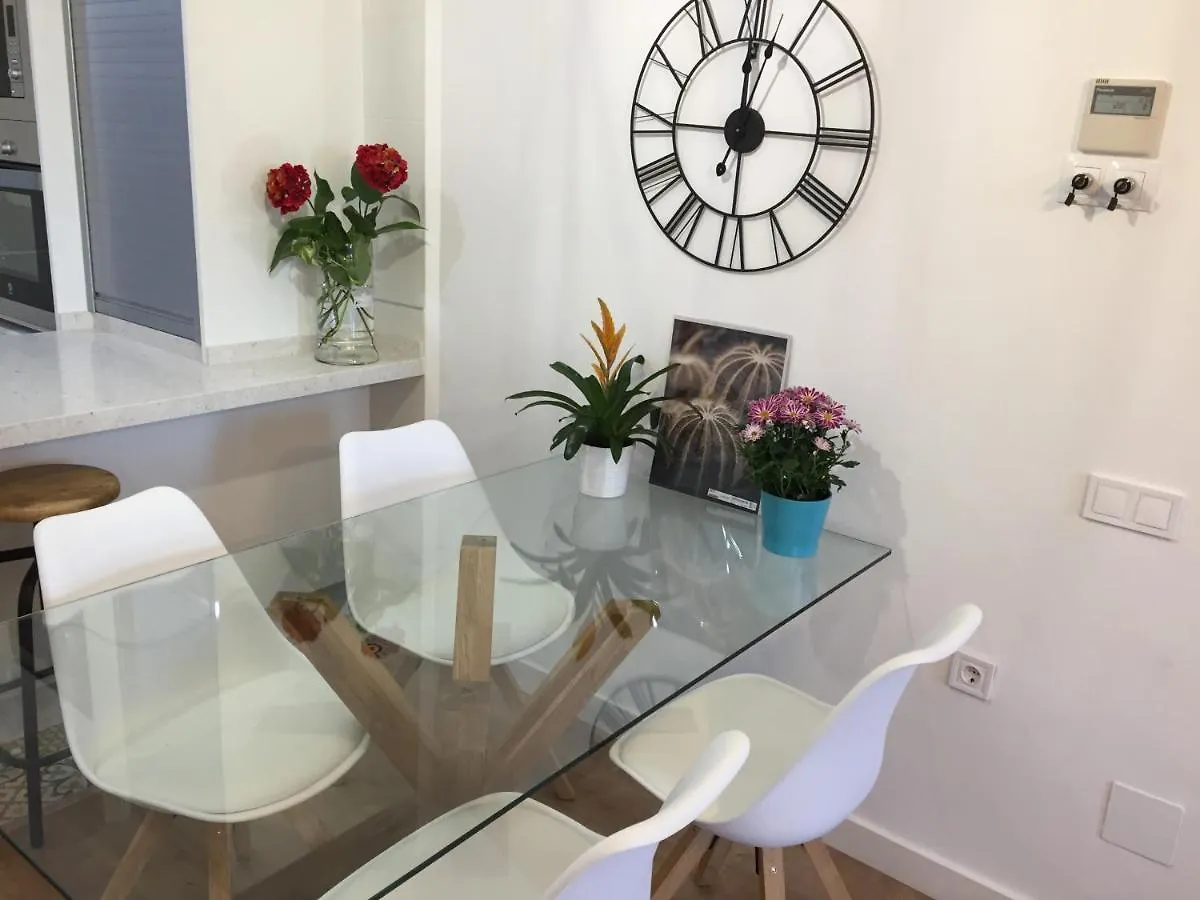 Spectacular Apartment 8 Pax/4 Rooms & Free Parking Malaga