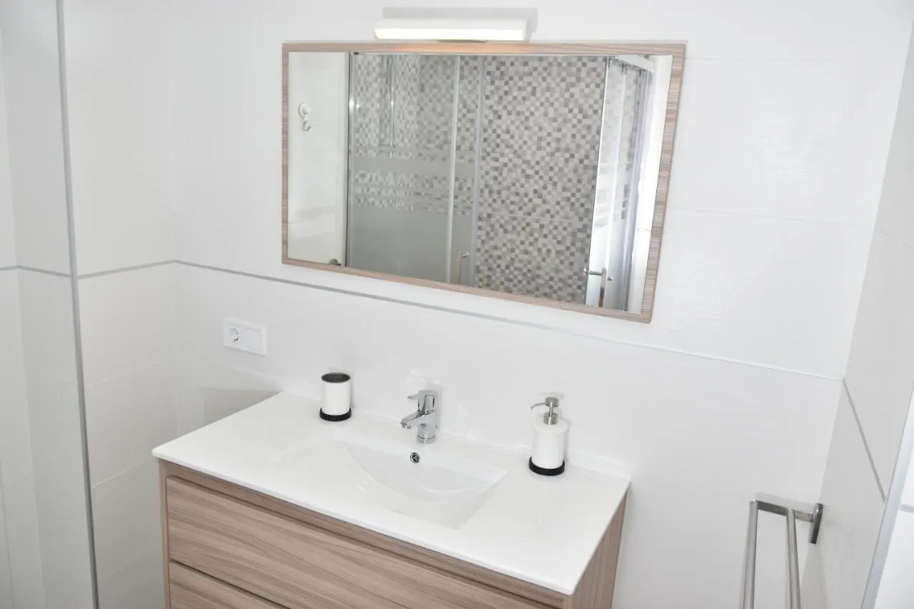 Spectacular Apartment 8 Pax/4 Rooms & Free Parking Malaga