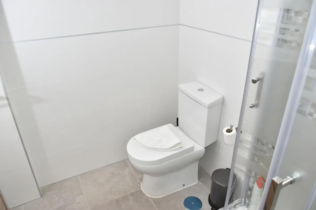 Spectacular Apartment 8 Pax/4 Rooms & Free Parking Malaga